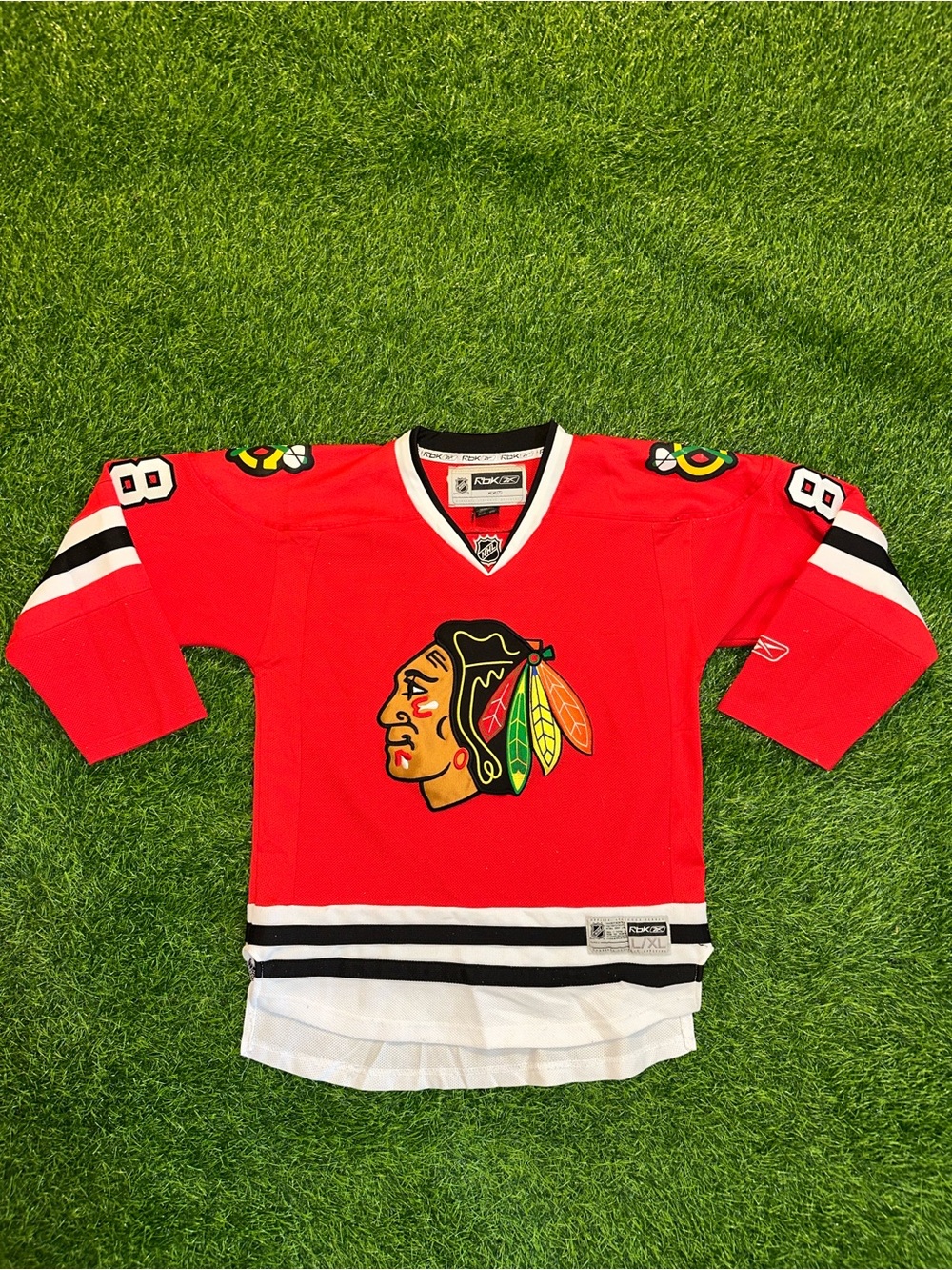 NHL Chicago Blackhawks Patrick Kane hockey jersey size youth L/XL